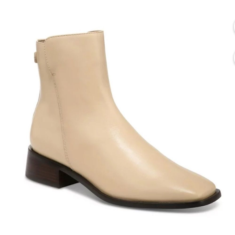 Sam Edelman Thatcher Square‎ Toe Faux Leather Boots, Eggshell, Ivory NWOB